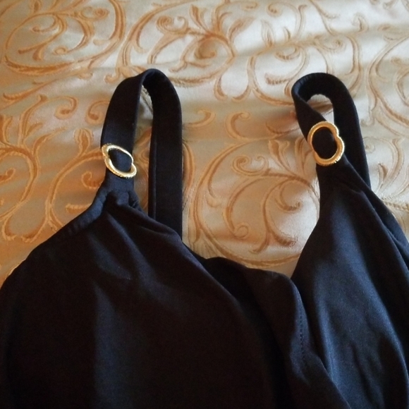 Swimsuit - Picture 2 of 3